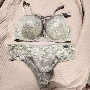Silver Bra 44D & Panty  26/28 Set